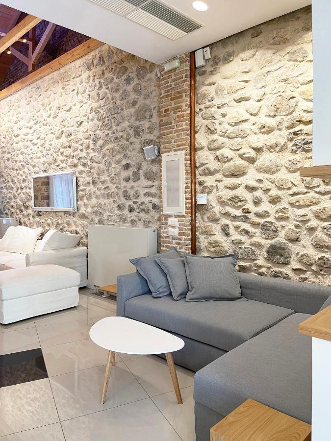 Blue Domino Luxury Villa *