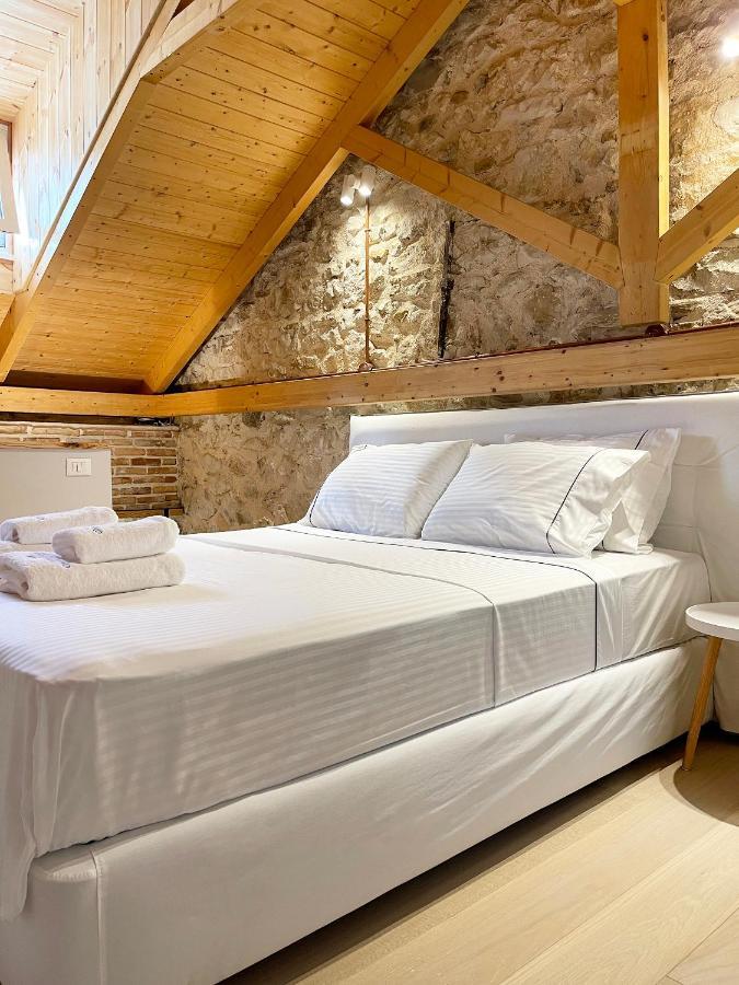 Blue Domino Luxury Villa *