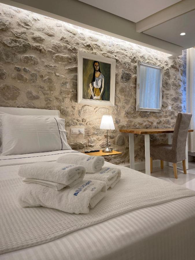 Blue Domino Luxury * Patras